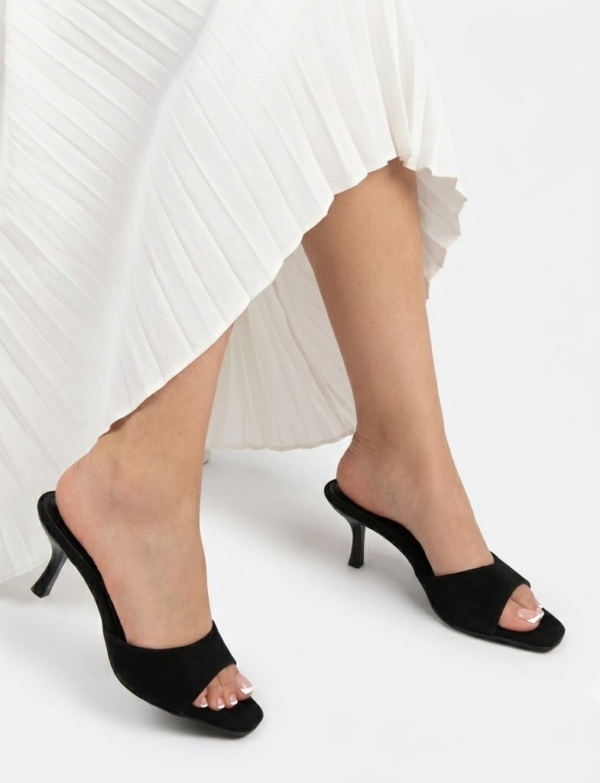 Mules à talon en daim - noir