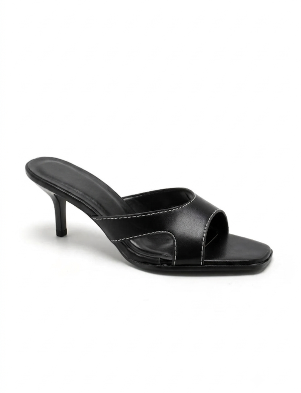 Sandale à talons - noir